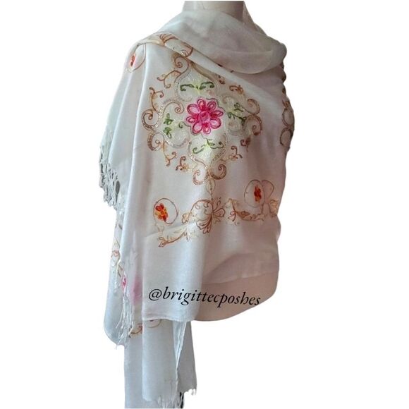 CHALINA  White Embroidered Shawl - Picture 3 of 10